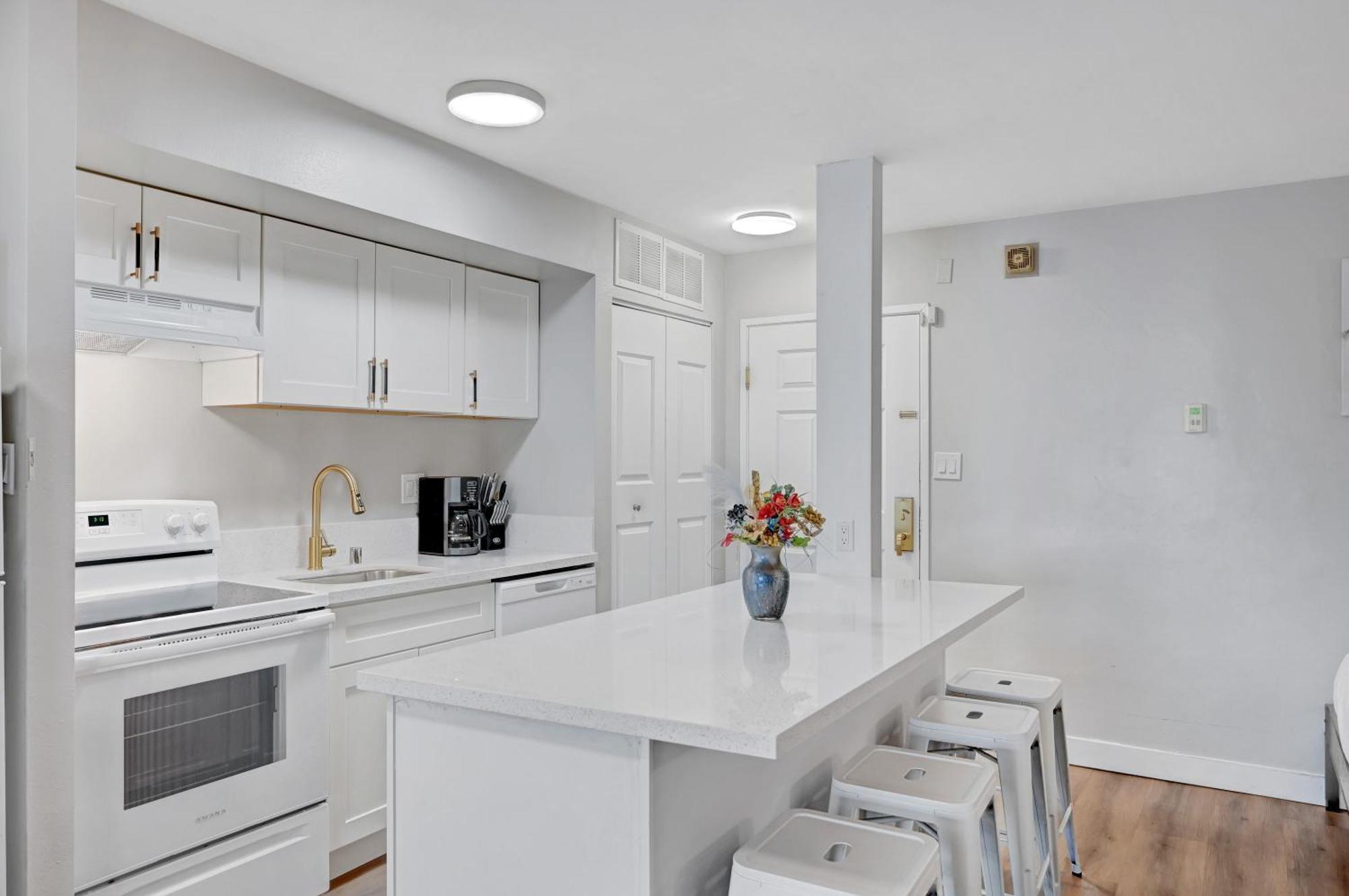 Together In Style - 1 Bedroom With View 656 *
